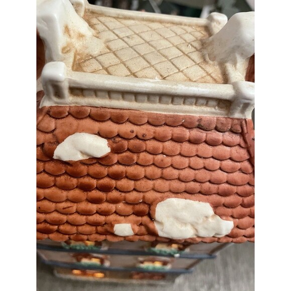 Vintage Mervyns Christmas Holiday Village Square 1992 Lighted Higgin’s Tailor - Picture 14 of 16